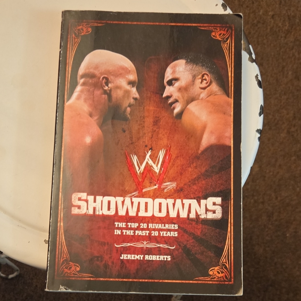 WWE Showdowns Book - Red Cover